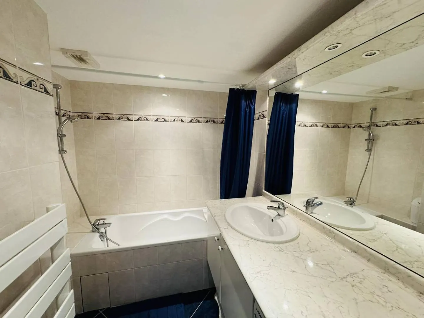 Appartement Centre Ville, Au Calme, Jardin. Quiberon Apartman